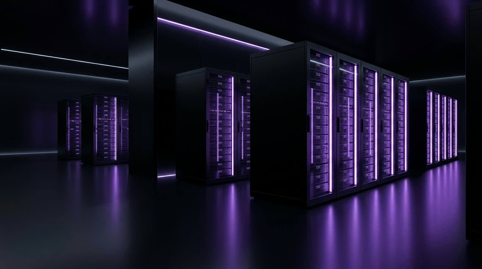 SaaS geliştirme — koyu, mor tonlu bulut platform ve panel görseli